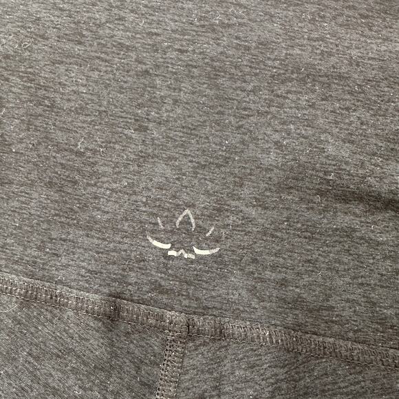 Beyond Yoga Maternity Spacedye Cruiser Maternity Biker Short, Gray, Size S, EUC - Picture 7 of 8